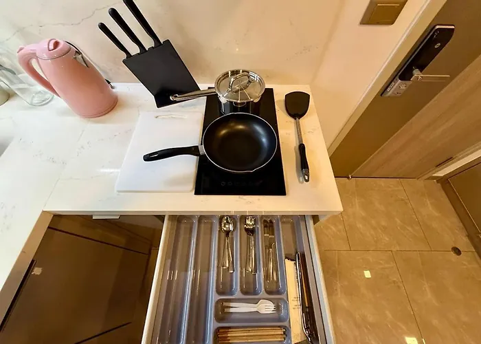 Peak Luxury Living With King Bed Golf Pool And Gym Lejlighed