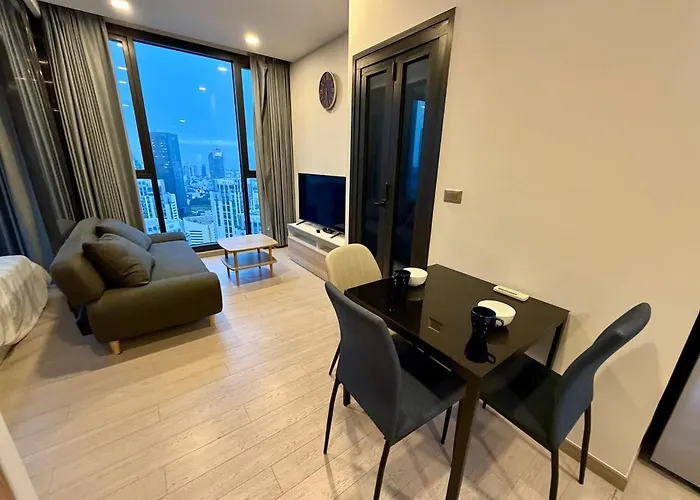 Peak Luxury Living With King Bed Golf Pool And Gym *