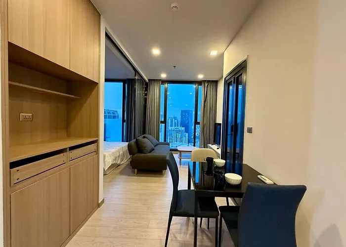 Peak Luxury Living With King Bed Golf Pool And Gym Lejlighed Bangkok