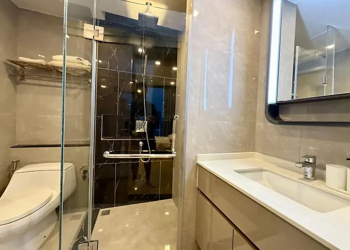 Peak Luxury Living With King Bed Golf Pool And Gym Lejlighed